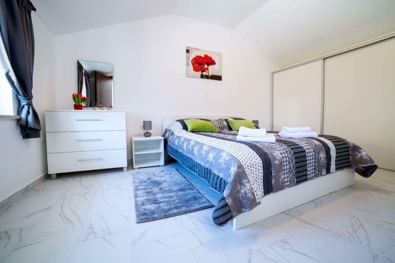 Apartment Podini Brseč Esterno foto